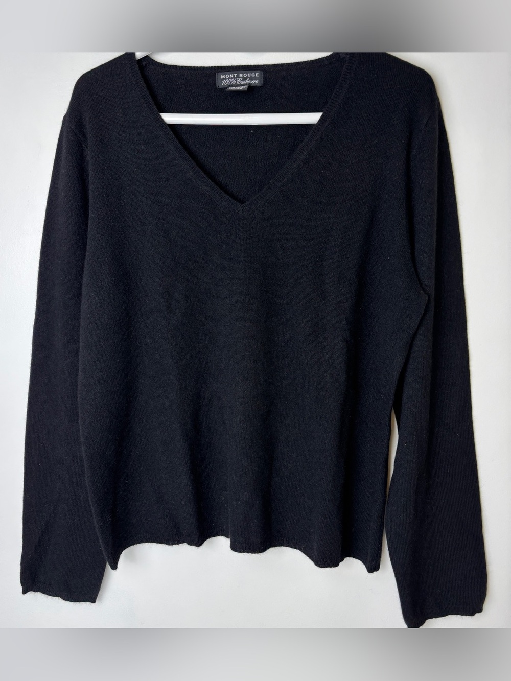Mont Rouge Black Cashmere V-neck Sweater